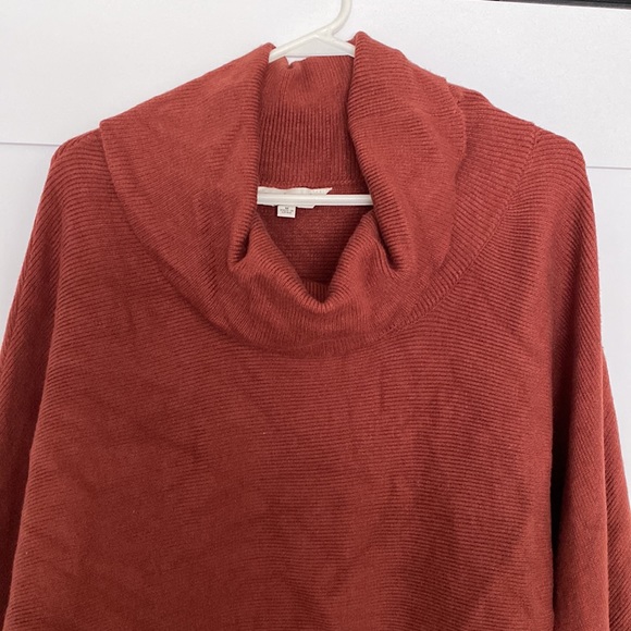 Sweater - Picture 2 of 3